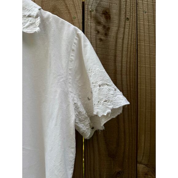 VINTAGE EMBROIDERED BUTTON-DOWN BLOUSE — WHITE - Picture 3 of 9